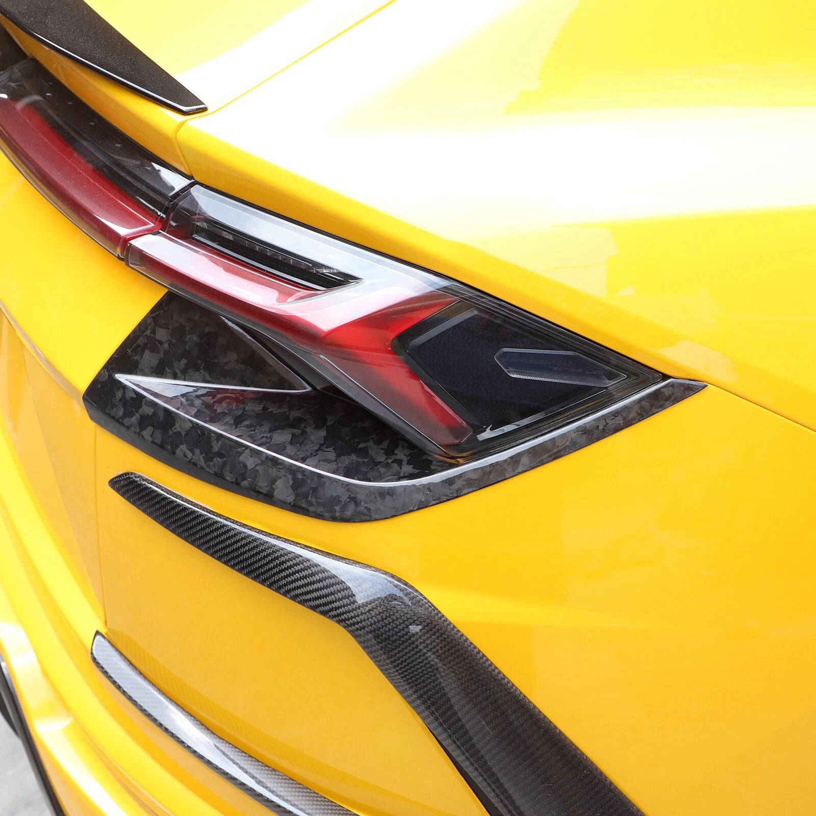 Forged Carbon Fiber Rear Tail Light Lamp Cover Trim For Lamborghni URUS 2018-23
