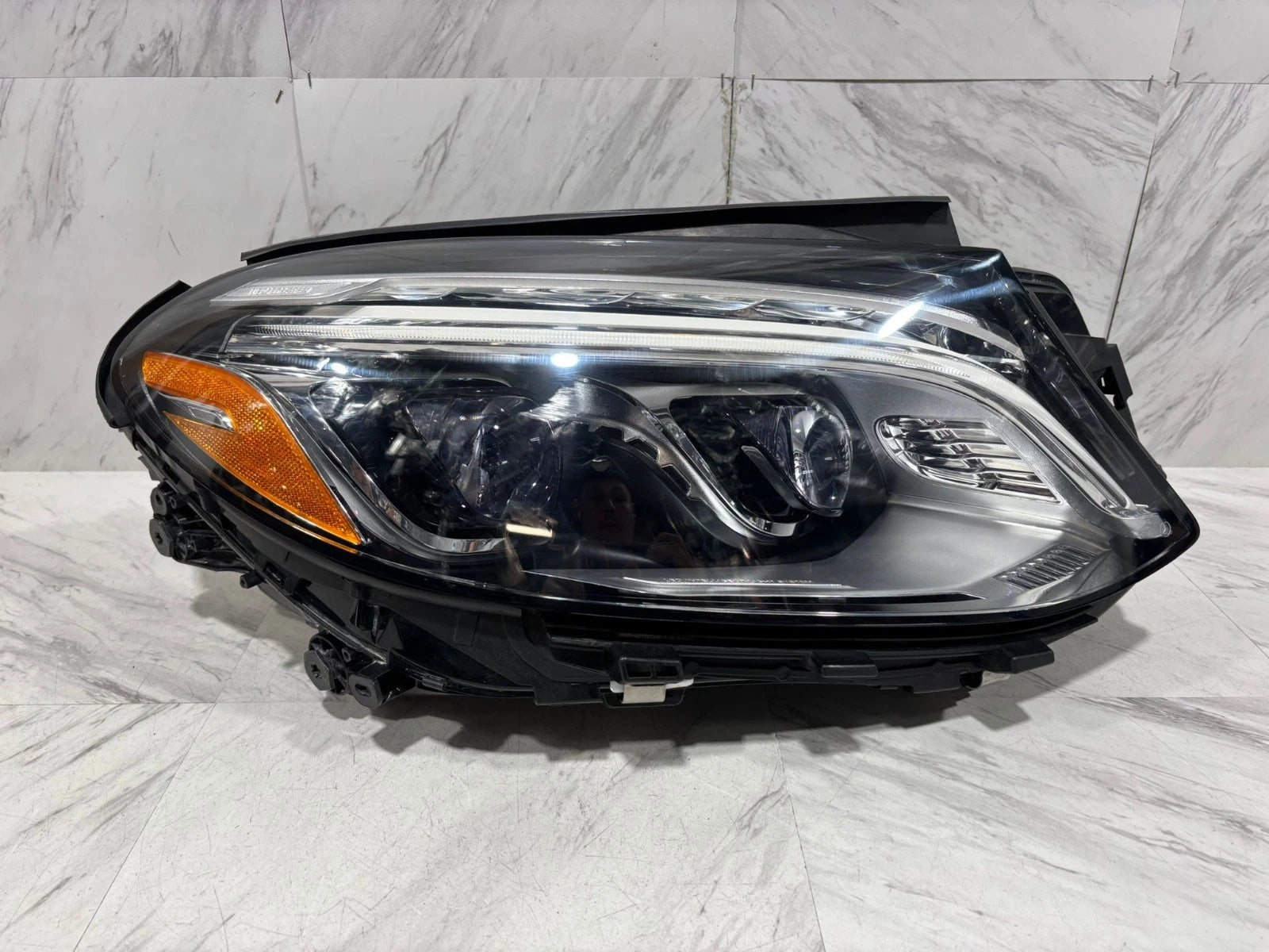 2016-2019 MERCEDES BENZ GLE350 GLE400 HEADLIGHT OEM RIGHT SIDE LED A1669067603